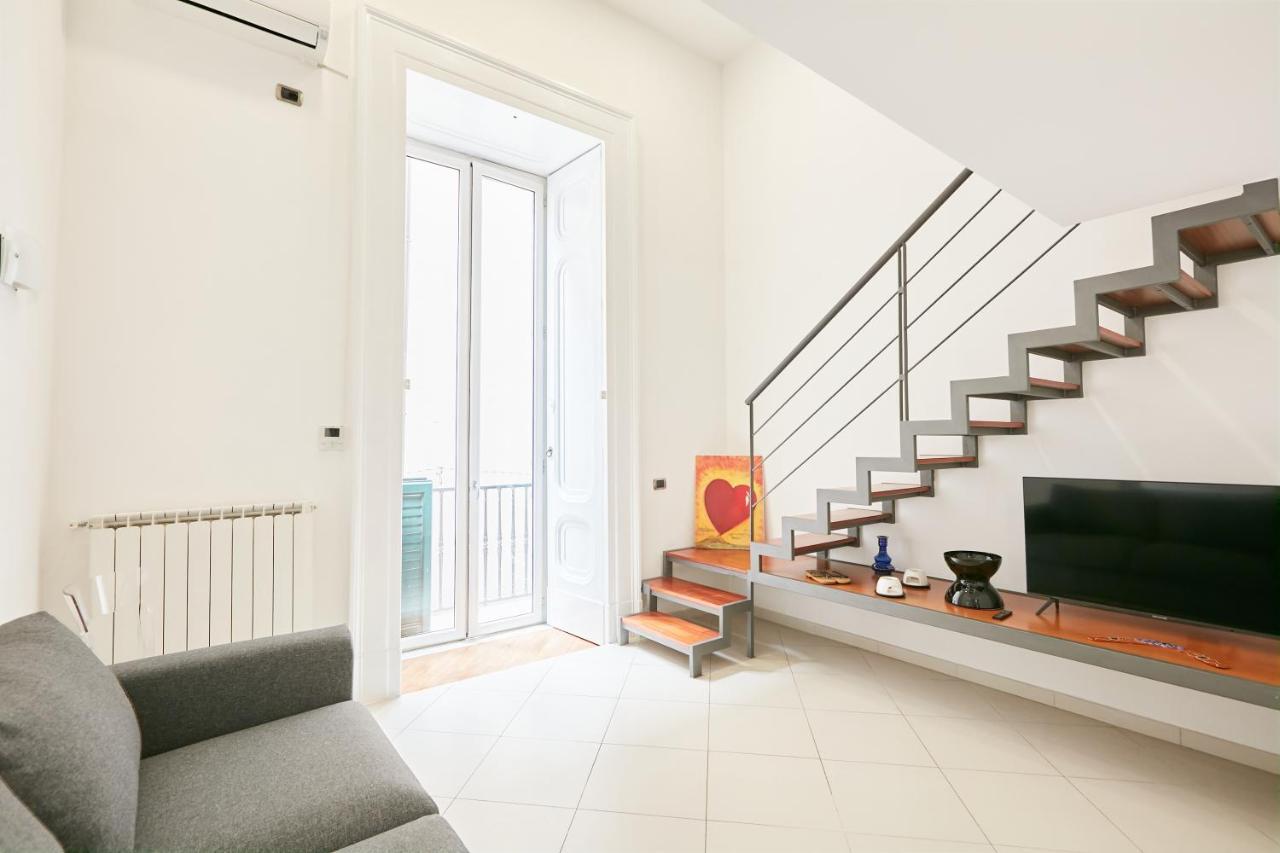 Studio Duplex At National Museum * Napels