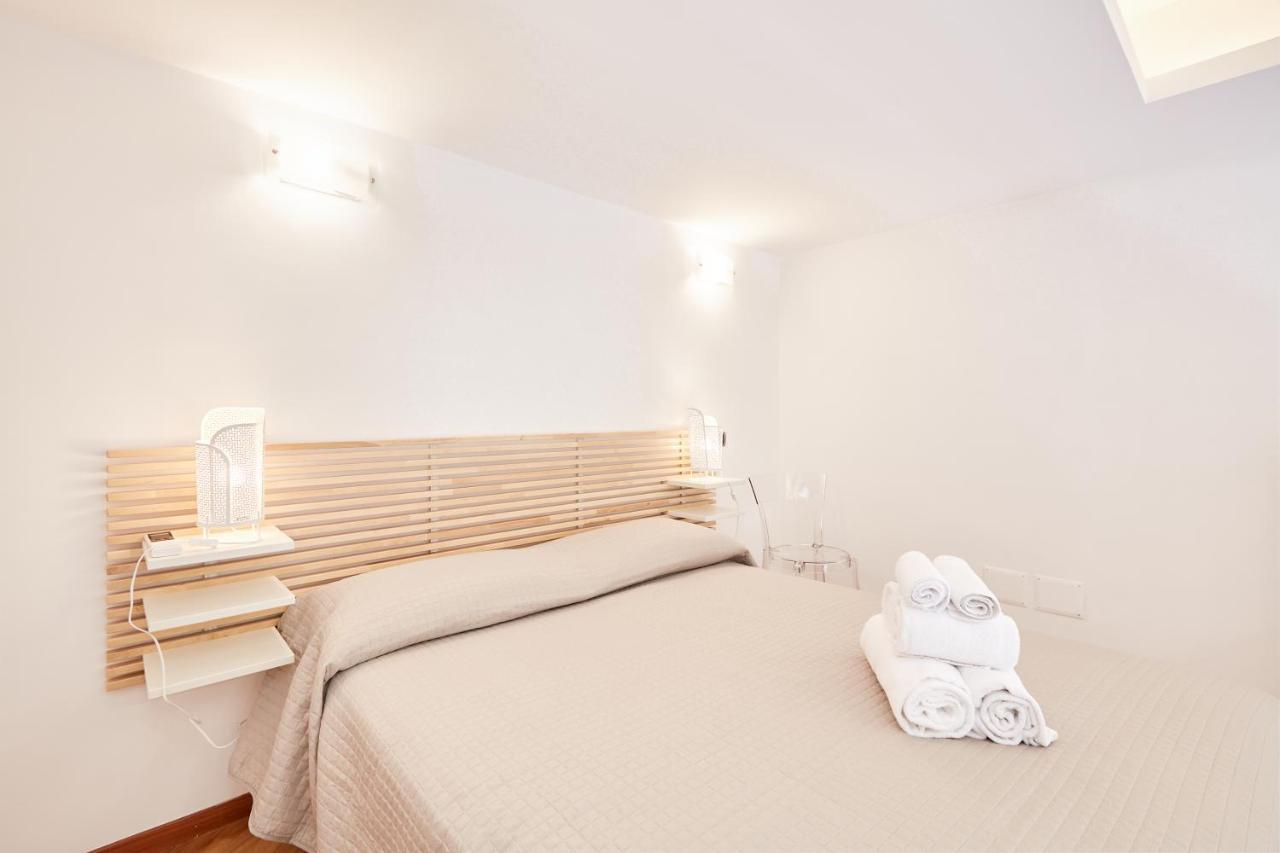 Studio Duplex At National Museum Appartement Napels